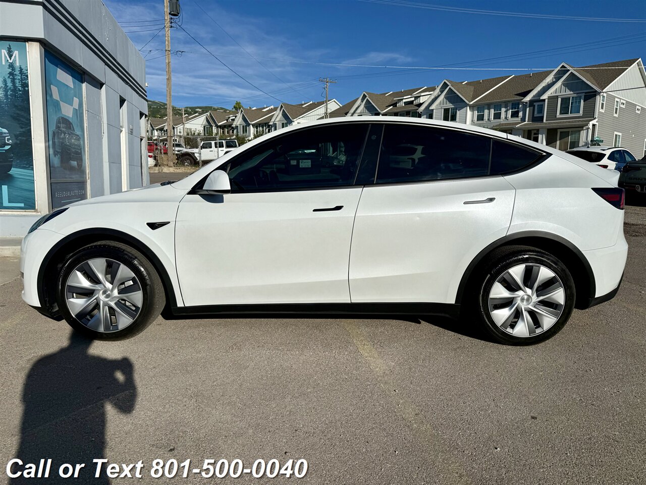 2023 Tesla Model Y - Photo 2 - North Salt Lake, UT 84010