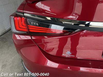 2024 Lexus ES 300h F SPORT Design - Photo 26 - North Salt Lake, UT 84010