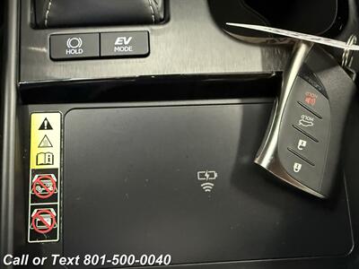 2024 Lexus ES 300h F SPORT Design - Photo 9 - North Salt Lake, UT 84010