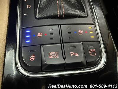 2018 Kia Sedona SXL   - Photo 2 - North Salt Lake, UT 84010