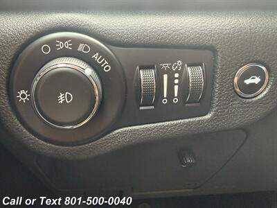 2015 Chrysler 200 C - Photo 31 - North Salt Lake, UT 84010