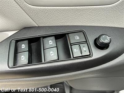 2019 Toyota Sienna LE 8-Passenger   - Photo 8 - North Salt Lake, UT 84010