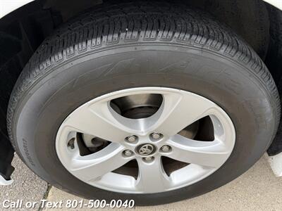 2019 Toyota Sienna LE 8-Passenger   - Photo 30 - North Salt Lake, UT 84010