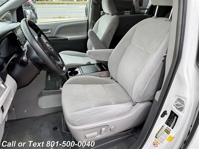 2019 Toyota Sienna LE 8-Passenger   - Photo 22 - North Salt Lake, UT 84010