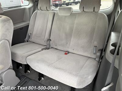 2019 Toyota Sienna LE 8-Passenger   - Photo 26 - North Salt Lake, UT 84010