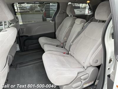 2019 Toyota Sienna LE 8-Passenger   - Photo 4 - North Salt Lake, UT 84010