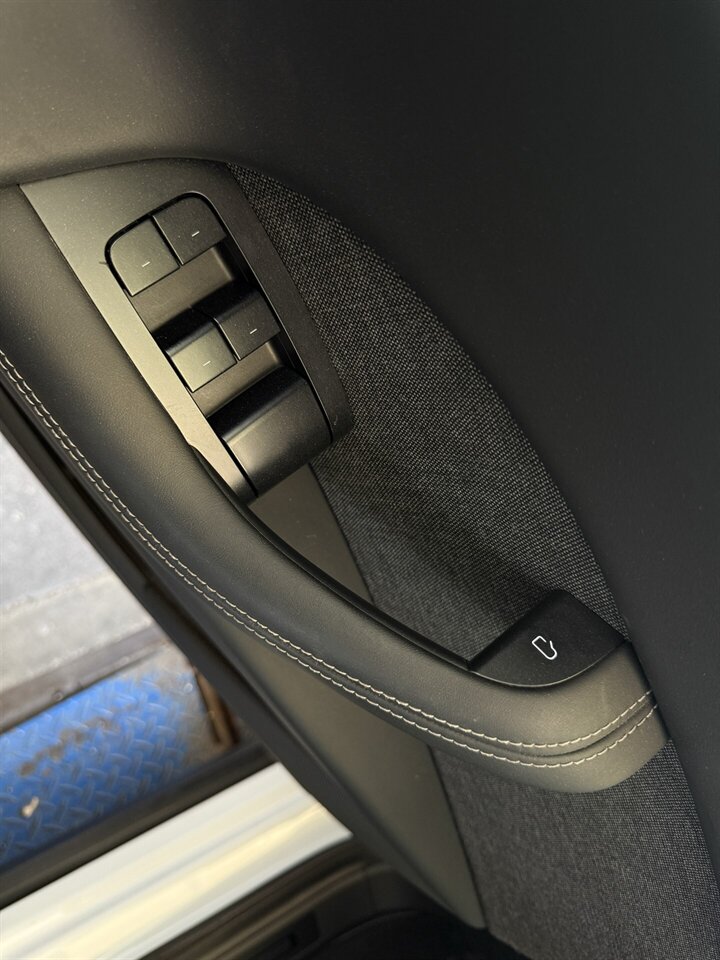 2023 Tesla Model X - Photo 16 - North Salt Lake, UT 84010
