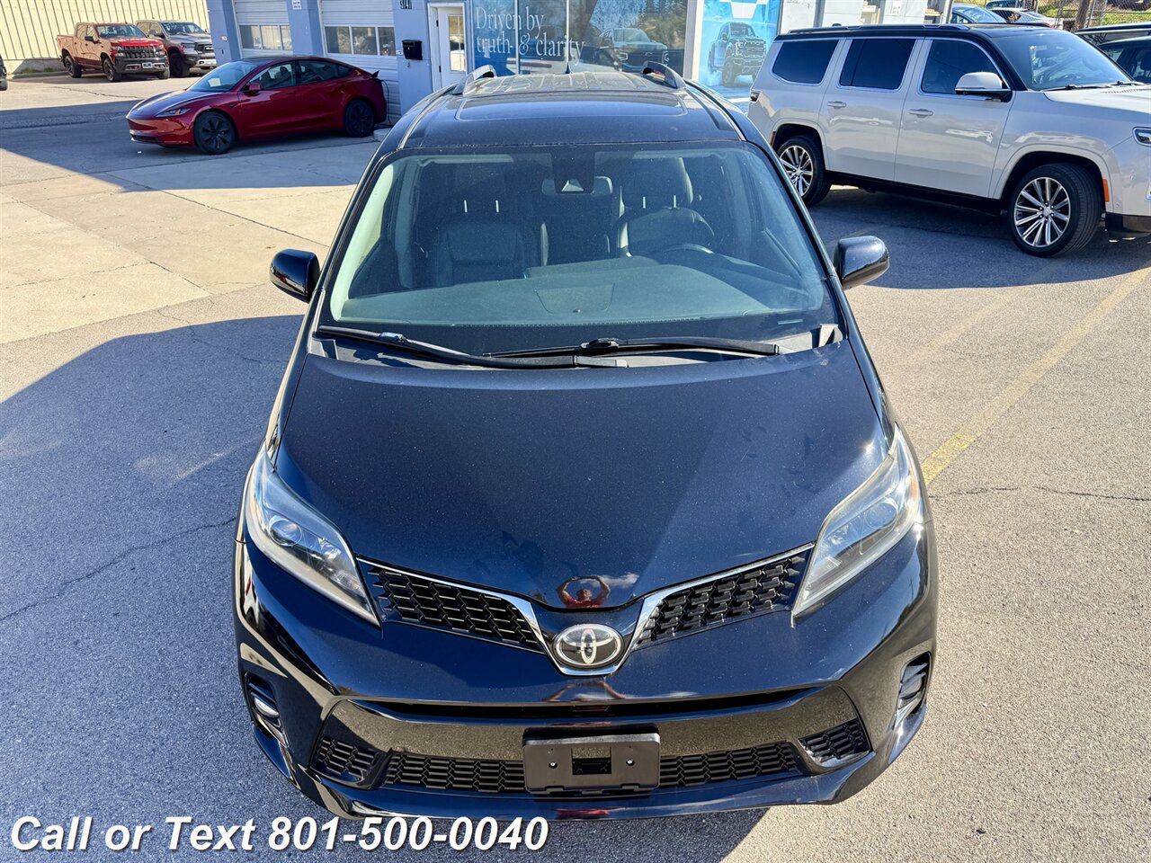 2019 Toyota Sienna SE 8-Passenger   - Photo 2 - North Salt Lake, UT 84010