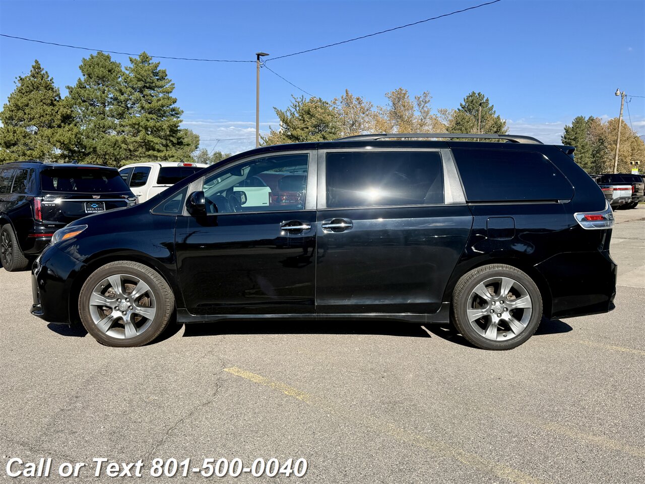 2019 Toyota Sienna SE 8-Passenger   - Photo 11 - North Salt Lake, UT 84010