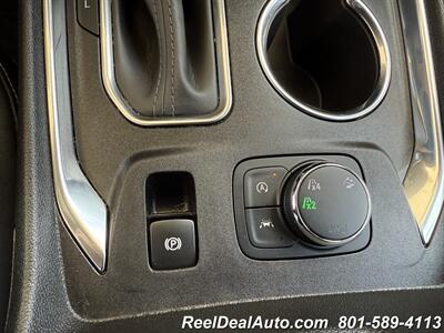 2022 Chevrolet Traverse LT Leather   - Photo 10 - North Salt Lake, UT 84010