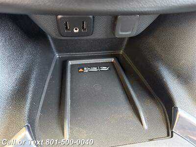 2022 Chevrolet Traverse LT Leather   - Photo 9 - North Salt Lake, UT 84010