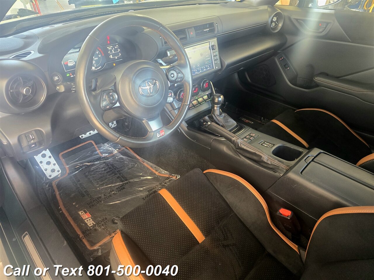 2025 Toyota GR86 Hakone Edition - Photo 9 - North Salt Lake, UT 84010
