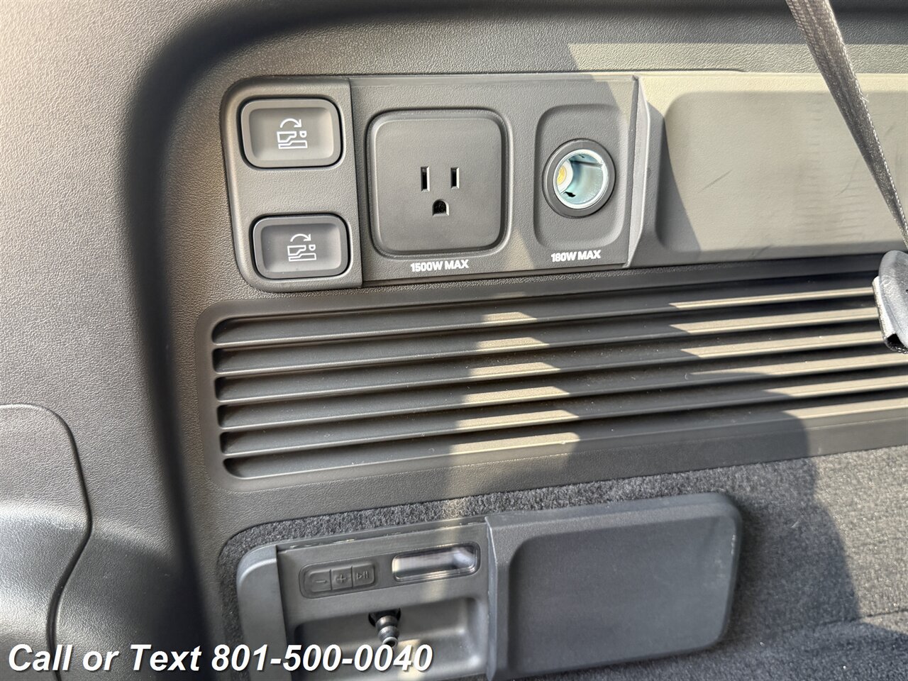 2025 Rivian R1S Adventure - Photo 11 - North Salt Lake, UT 84010
