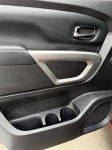 2017 Nissan Titan PRO-4X   - Photo 29 - North Salt Lake, UT 84010