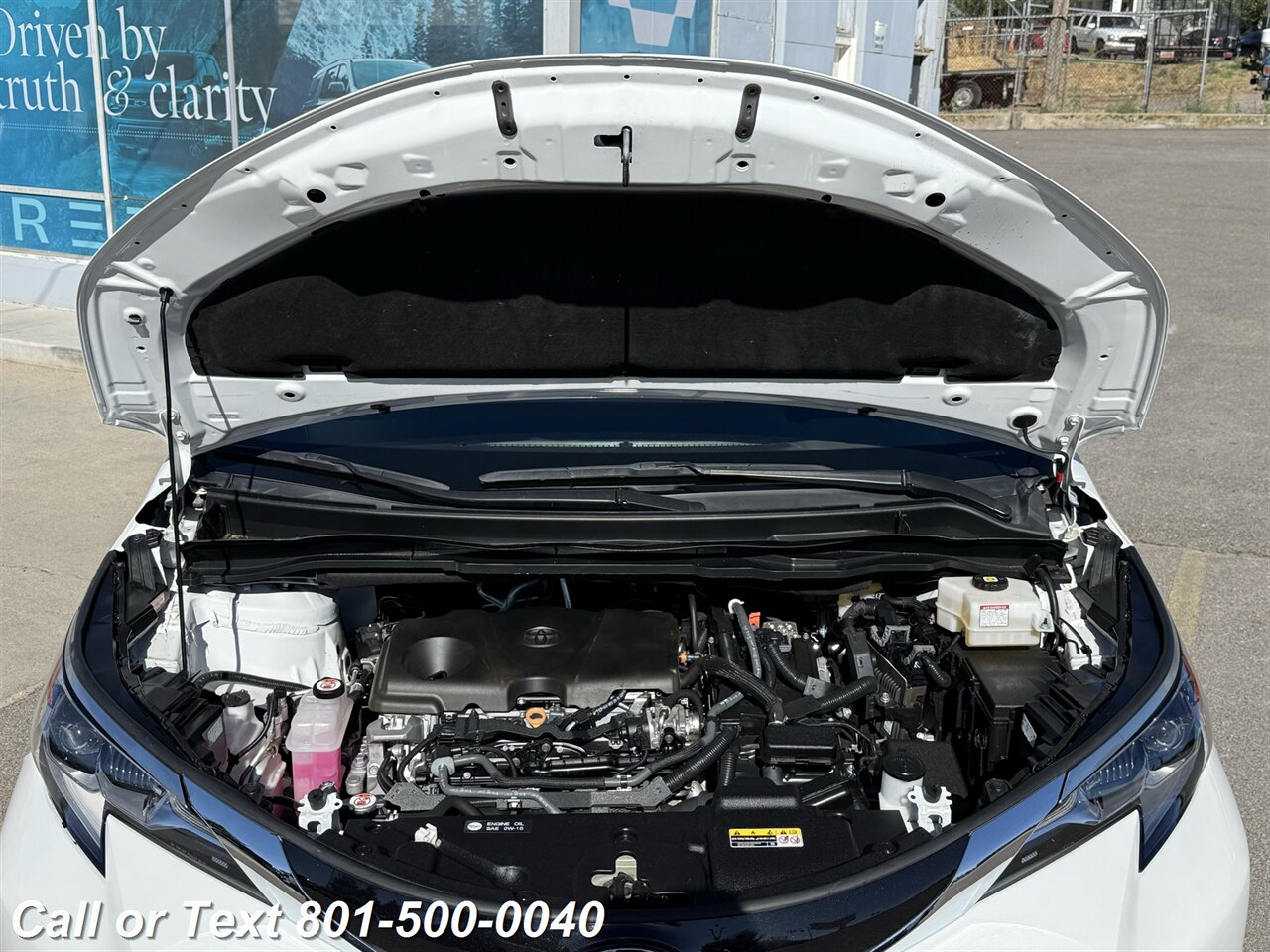 2024 Toyota Sienna Platinum 7-Passenger - Photo 39 - North Salt Lake, UT 84010