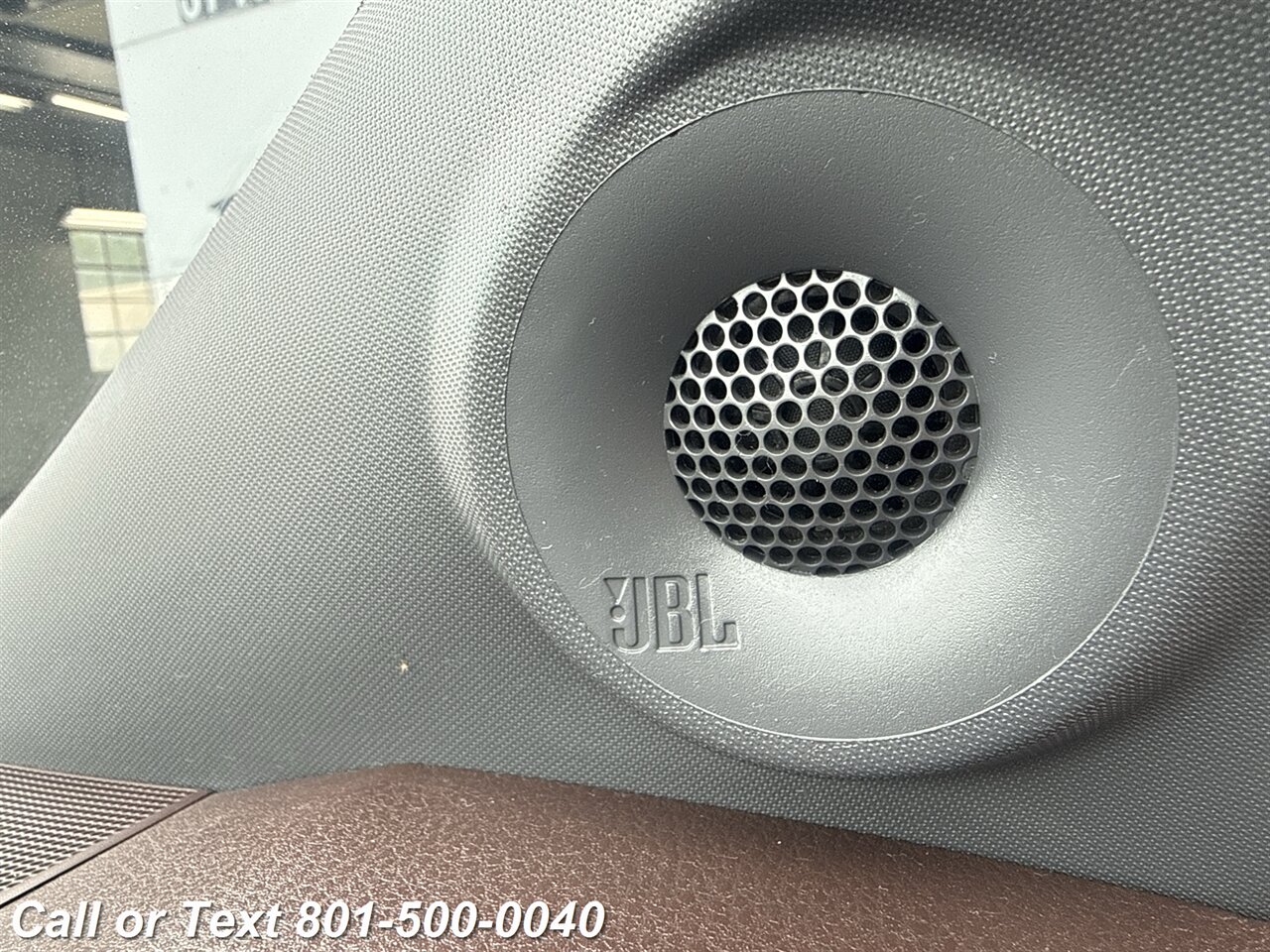 2024 Toyota Sienna Platinum 7-Passenger - Photo 17 - North Salt Lake, UT 84010