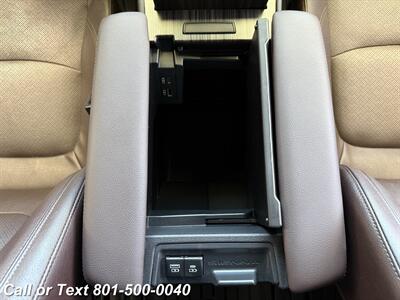 2024 Toyota Sienna Platinum 7-Passenger - Photo 6 - North Salt Lake, UT 84010
