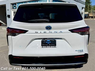 2024 Toyota Sienna Platinum 7-Passenger - Photo 37 - North Salt Lake, UT 84010