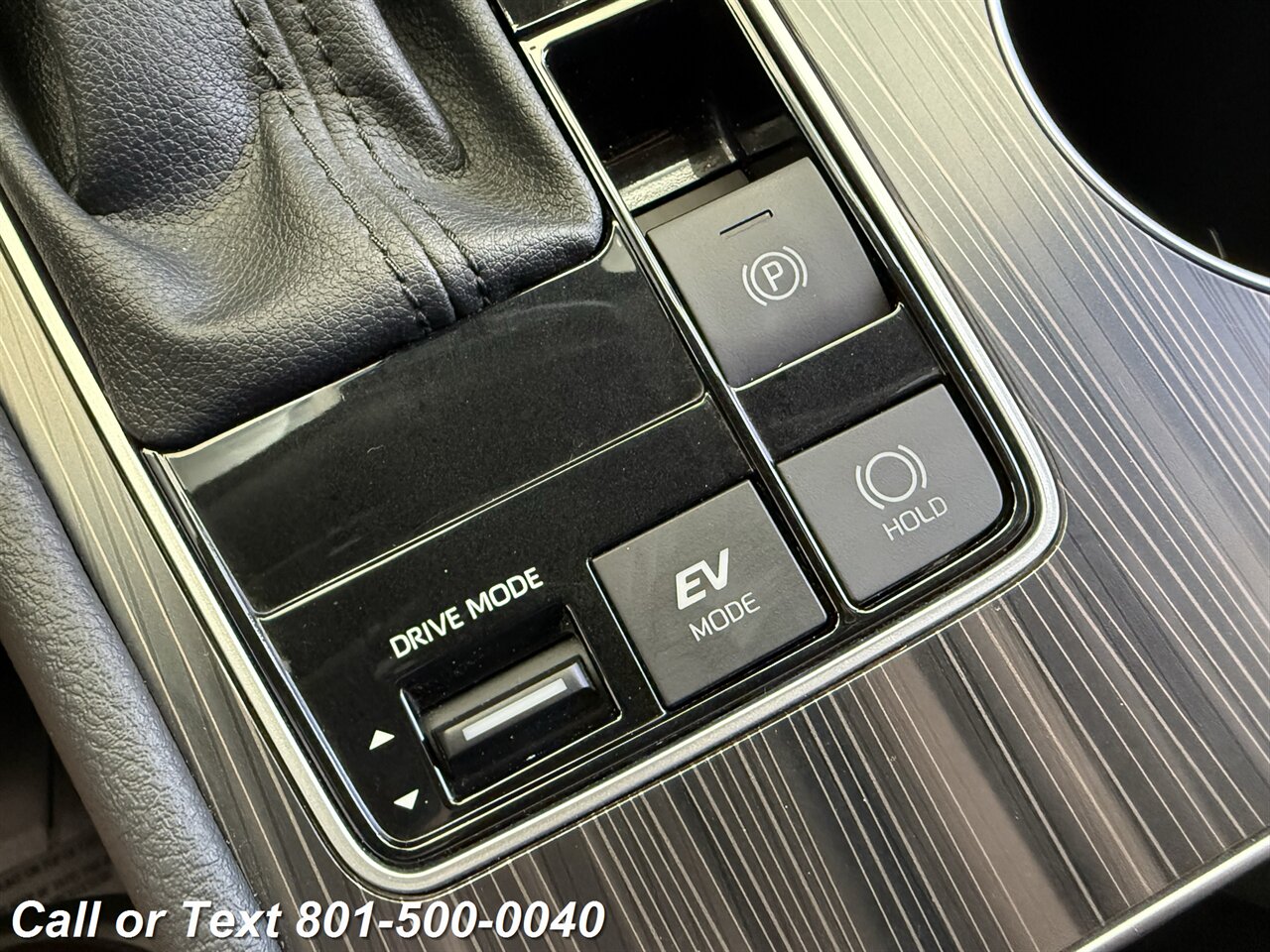 2024 Toyota Sienna Platinum 7-Passenger - Photo 60 - North Salt Lake, UT 84010