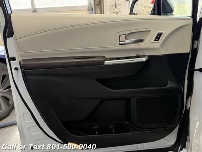 2024 Toyota Sienna Platinum 7-Passenger - Photo 55 - North Salt Lake, UT 84010
