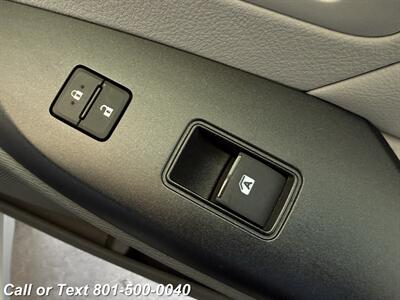 2019 Toyota Sienna LE 8-Passenger   - Photo 28 - North Salt Lake, UT 84010