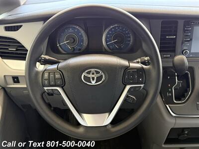 2019 Toyota Sienna LE 8-Passenger   - Photo 9 - North Salt Lake, UT 84010