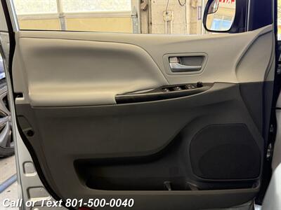 2019 Toyota Sienna LE 8-Passenger   - Photo 18 - North Salt Lake, UT 84010