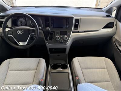 2019 Toyota Sienna LE 8-Passenger   - Photo 8 - North Salt Lake, UT 84010