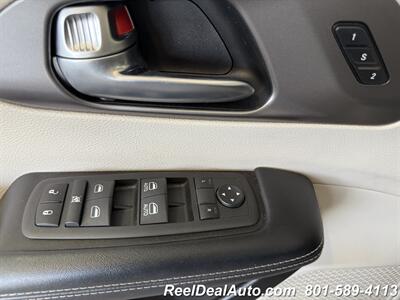 2022 Chrysler Pacifica Touring L   - Photo 34 - North Salt Lake, UT 84010