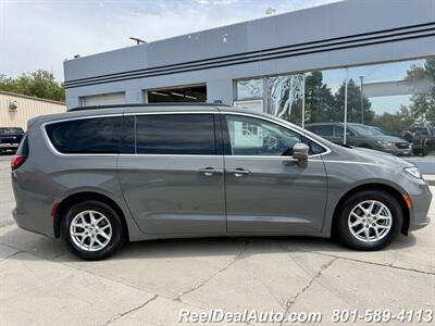 2022 Chrysler Pacifica Touring L   - Photo 21 - North Salt Lake, UT 84010