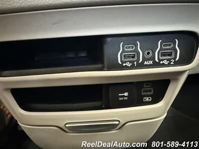 2022 Chrysler Pacifica Touring L   - Photo 38 - North Salt Lake, UT 84010