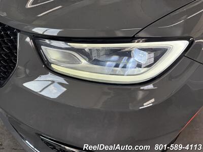 2022 Chrysler Pacifica Touring L   - Photo 8 - North Salt Lake, UT 84010