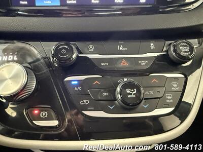 2022 Chrysler Pacifica Touring L   - Photo 39 - North Salt Lake, UT 84010