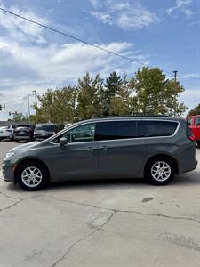 2022 Chrysler Pacifica Touring L   - Photo 25 - North Salt Lake, UT 84010