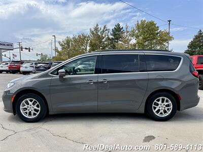 2022 Chrysler Pacifica Touring L   - Photo 5 - North Salt Lake, UT 84010