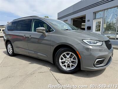 2022 Chrysler Pacifica Touring L   - Photo 1 - North Salt Lake, UT 84010