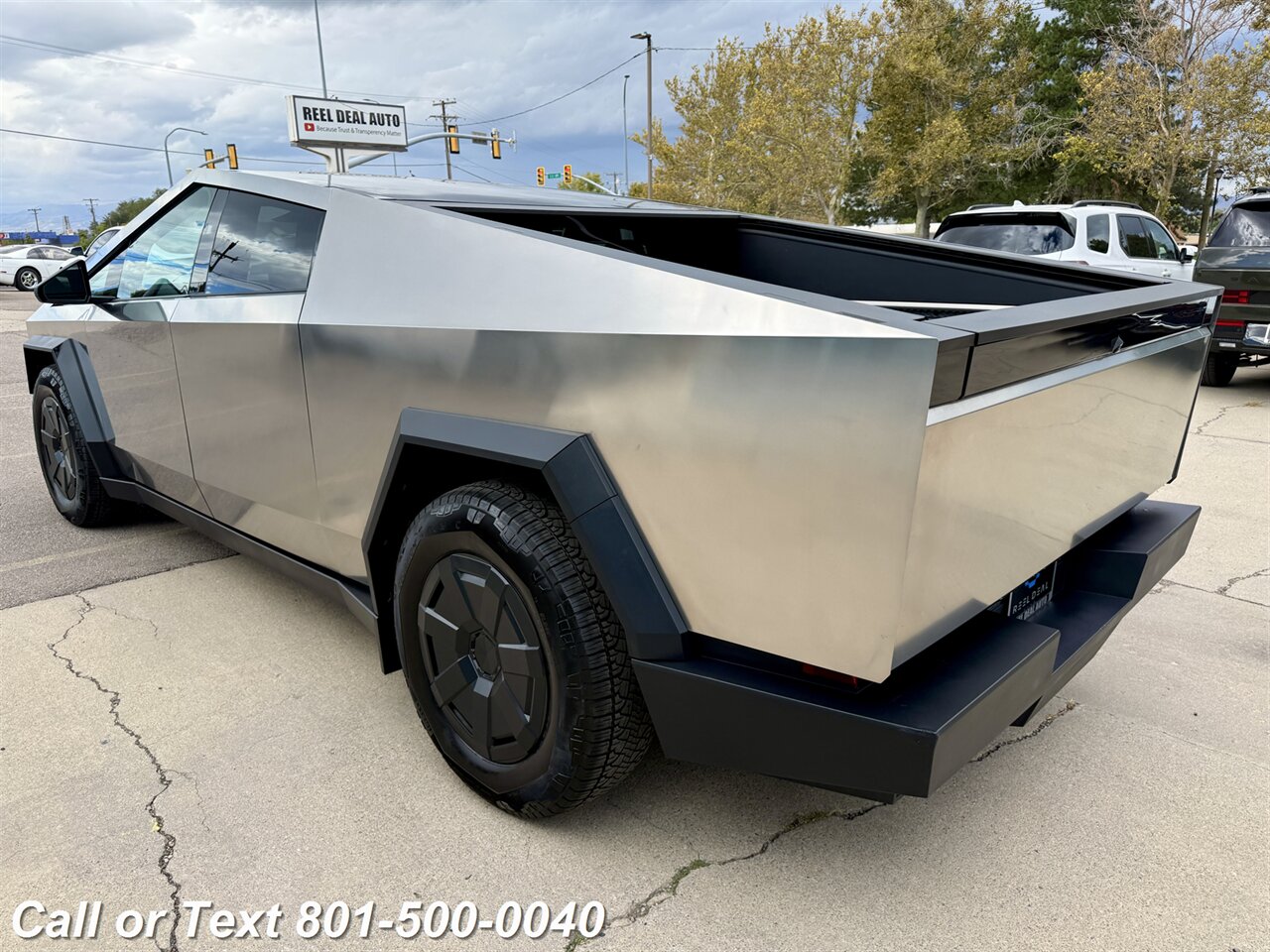 2024 Tesla Cybertruck Cyberbeast Foundations - Photo 17 - North Salt Lake, UT 84010