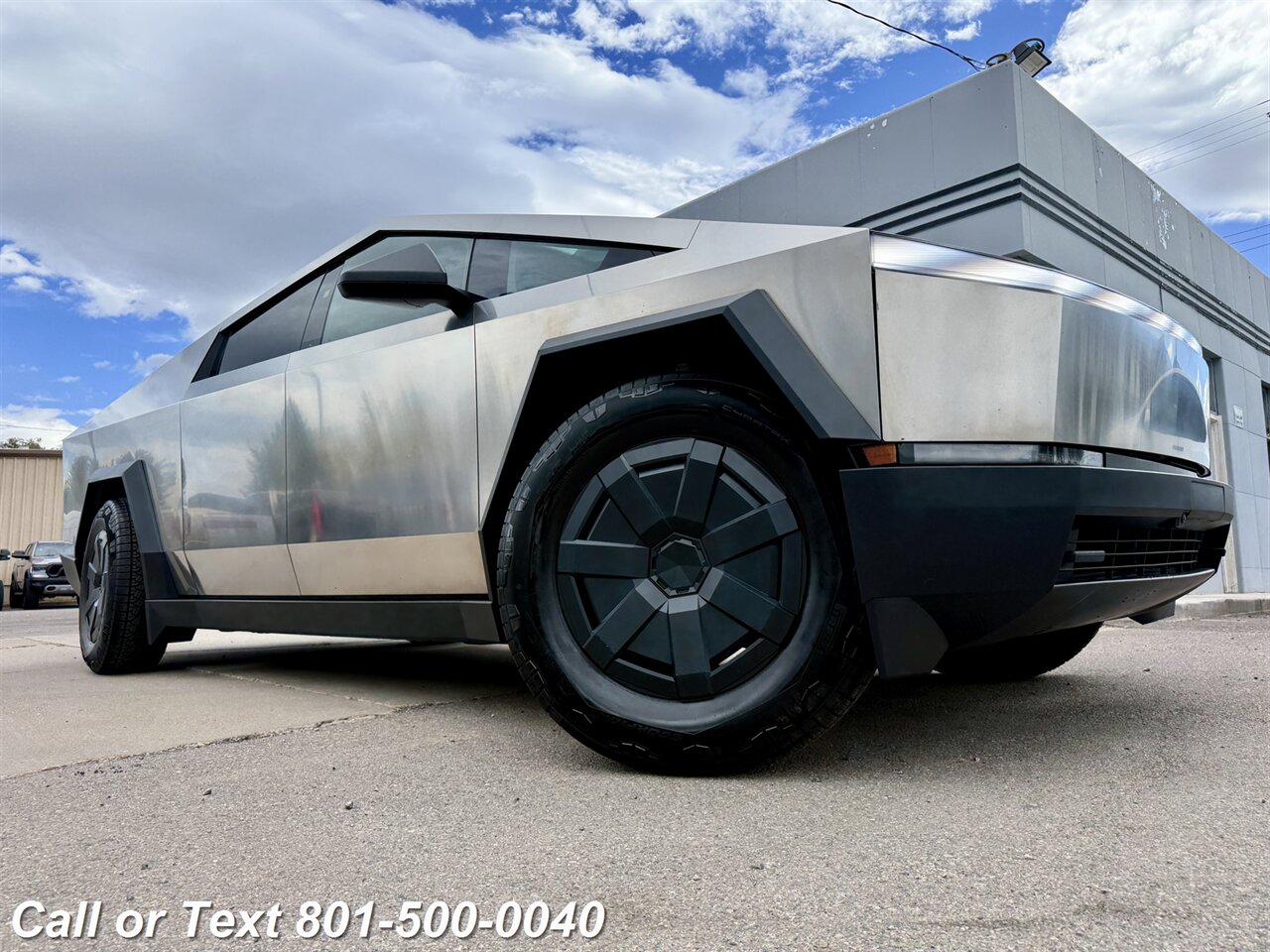 2024 Tesla Cybertruck Cyberbeast Foundations - Photo 6 - North Salt Lake, UT 84010