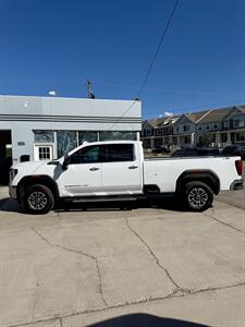 2024 GMC Sierra 2500 SLT   - Photo 21 - North Salt Lake, UT 84010