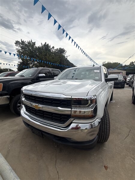 2018 Chevrolet Silverado 1500 LT   - Photo 1 - Fort Worth, TX 76111