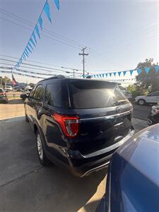 2017 Ford Explorer XLT - Photo 2 - Fort Worth, TX 76111