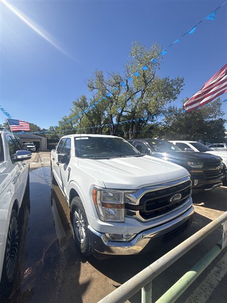 2021 Ford F-150 XLT   - Photo 1 - Fort Worth, TX 76111