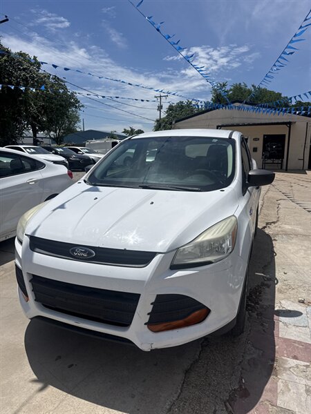 2013 Ford Escape S   - Photo 1 - Fort Worth, TX 76111