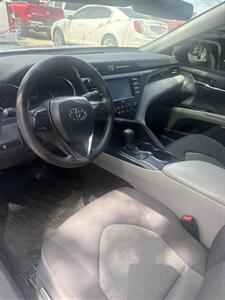 2020 Toyota Camry LE   - Photo 4 - Fort Worth, TX 76111