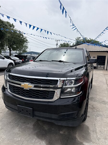 2017 Chevrolet Tahoe LT   - Photo 1 - Fort Worth, TX 76111