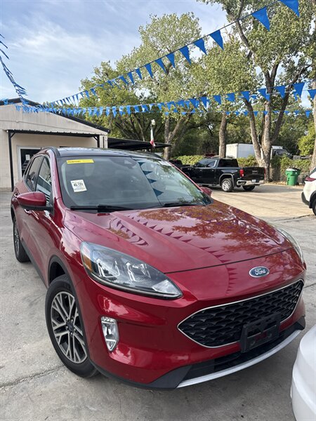 2020 Ford Escape SEL   - Photo 1 - Fort Worth, TX 76111