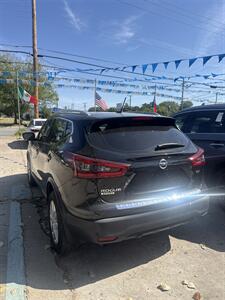 2020 Nissan Rogue Sport S - Photo 2 - Fort Worth, TX 76111