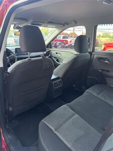 2021 Nissan Rogue SV - Photo 6 - Fort Worth, TX 76111