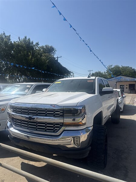 2017 Chevrolet Silverado 1500 LT   - Photo 1 - Fort Worth, TX 76111