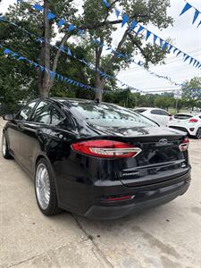 2020 Ford Fusion SE   - Photo 4 - Fort Worth, TX 76111